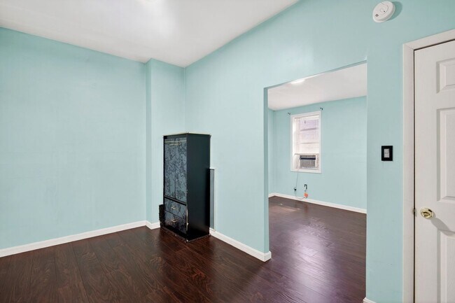 Building Photo - 2245 E Fayette St