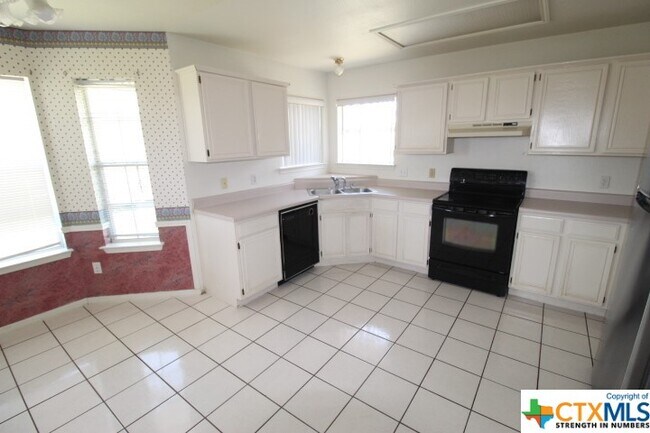 Building Photo - 4209 Adobe Dr