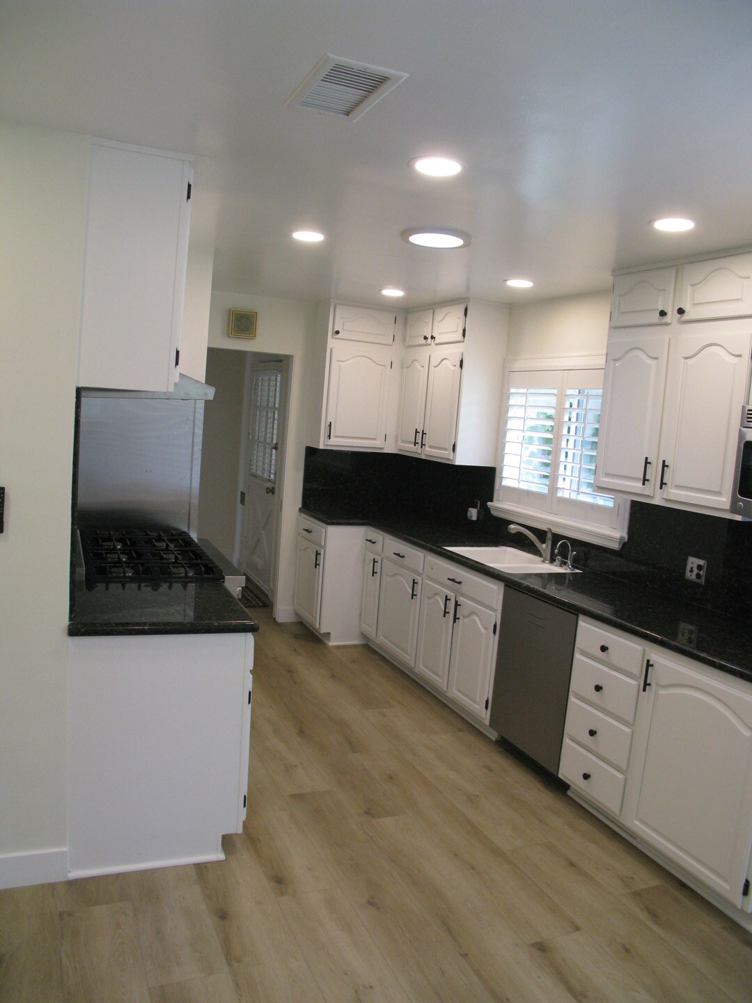Building Photo - 5137 E Vista Hermosa St