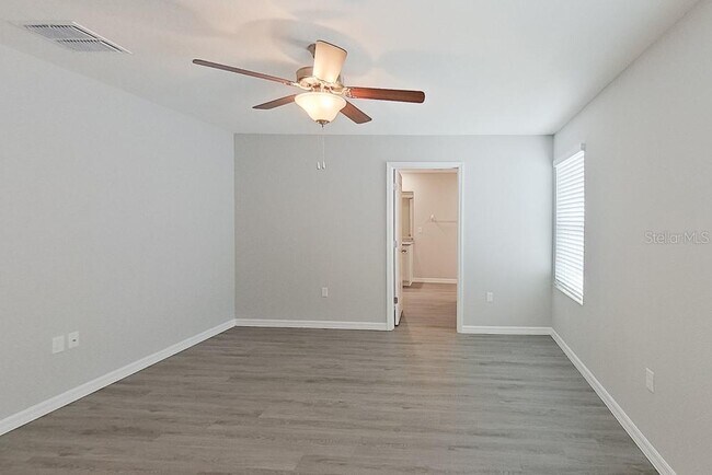 Building Photo - 8645 SW 44th Ct