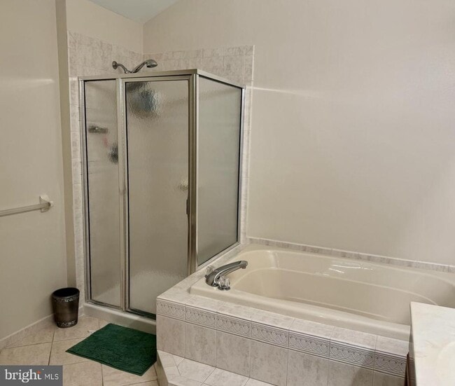 Building Photo - 240 Torrey Pine Ct