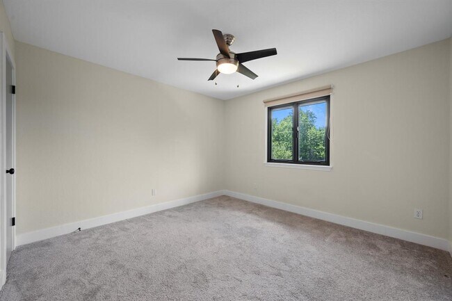 Building Photo - 9707 Nightjar Dr