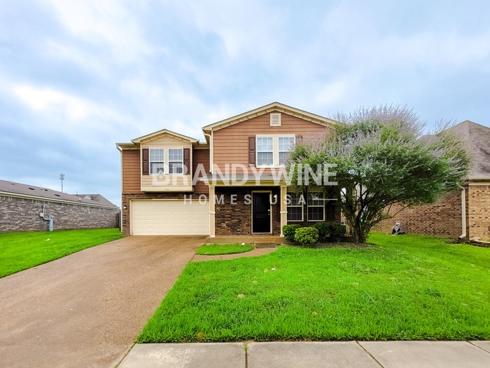 Building Photo - 7799 Birdwood Dr