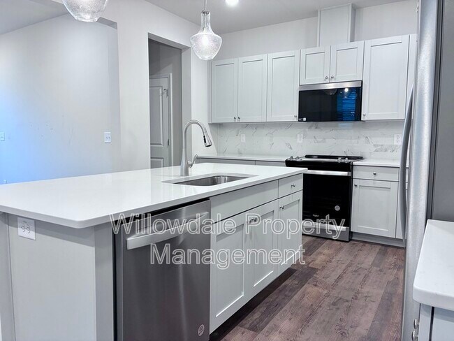 Building Photo - 179 Pinkie Ln