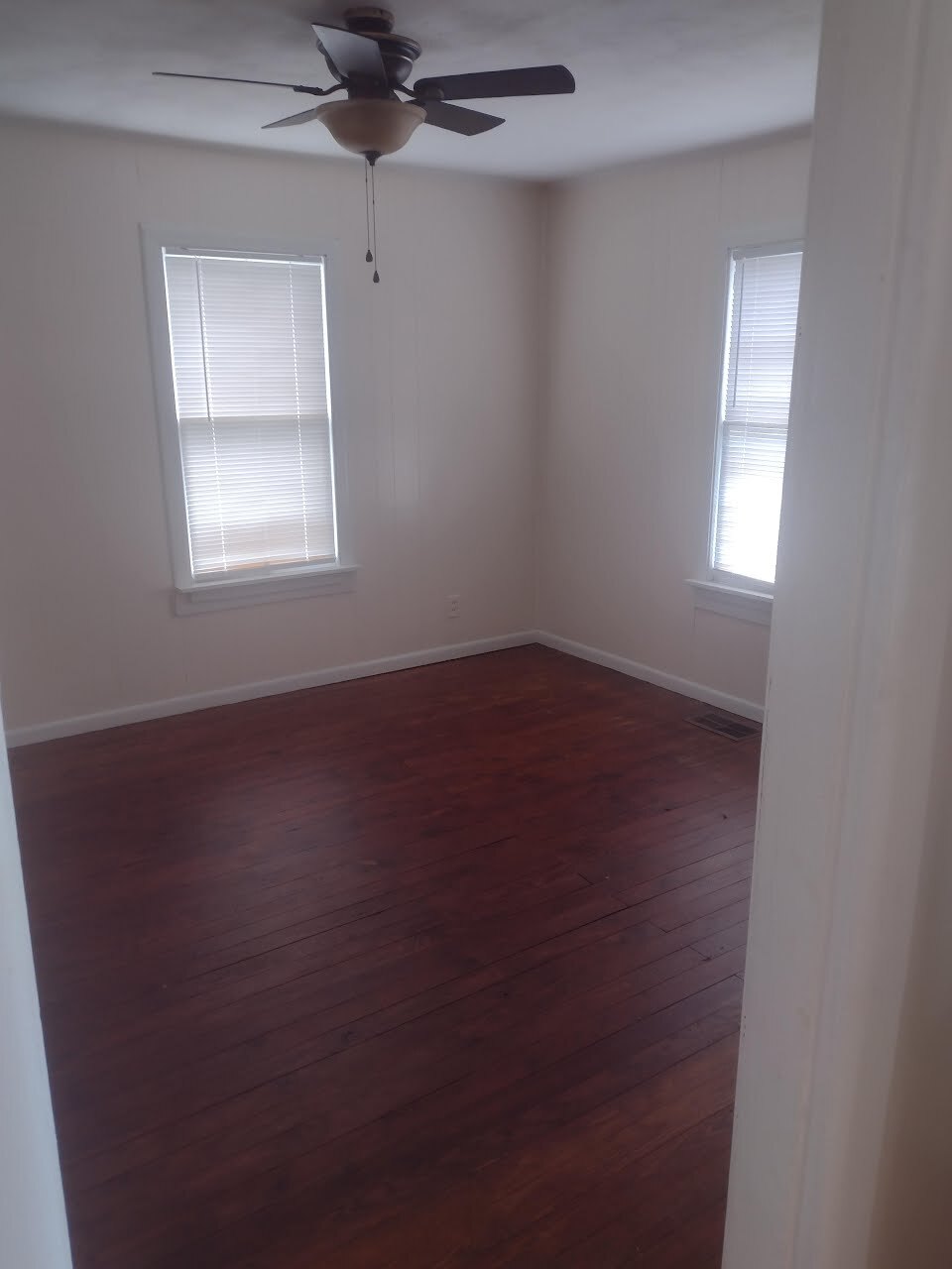 Building Photo - 512 Florence St