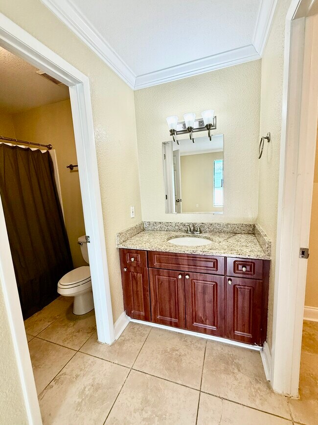 Building Photo - 455 Alt 19