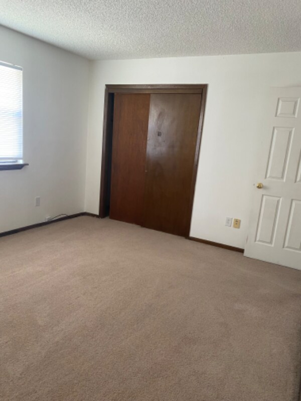 Building Photo - 117 N Brunswick St