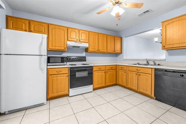 Building Photo - 5100 Burchette Rd