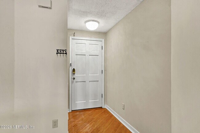 Building Photo - 2099 Winterbourne W