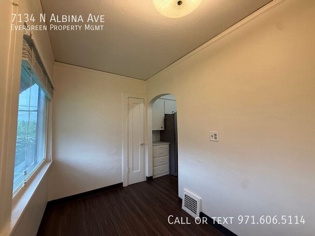 Building Photo - 7134 N Albina Ave