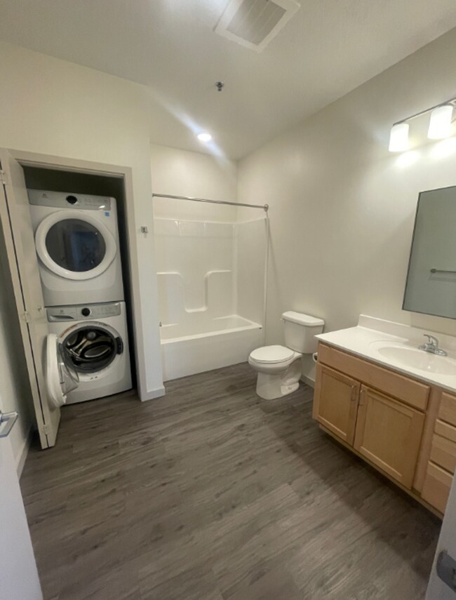 Building Photo - Two-Bedroom Unit at Tiller+Main