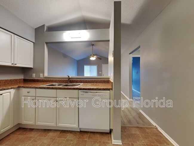 Building Photo - 10401 Riva Ridge Trail