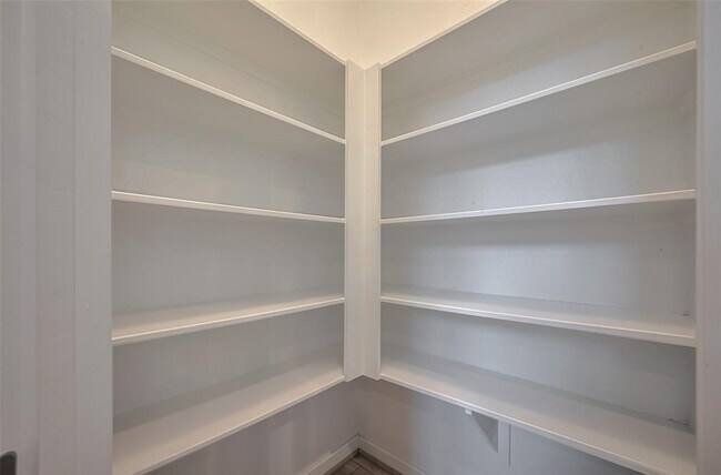 Building Photo - 7809 Axis Rdg Dr