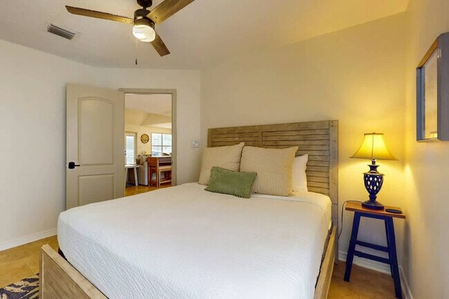 Building Photo - 5111 Keystone Dr