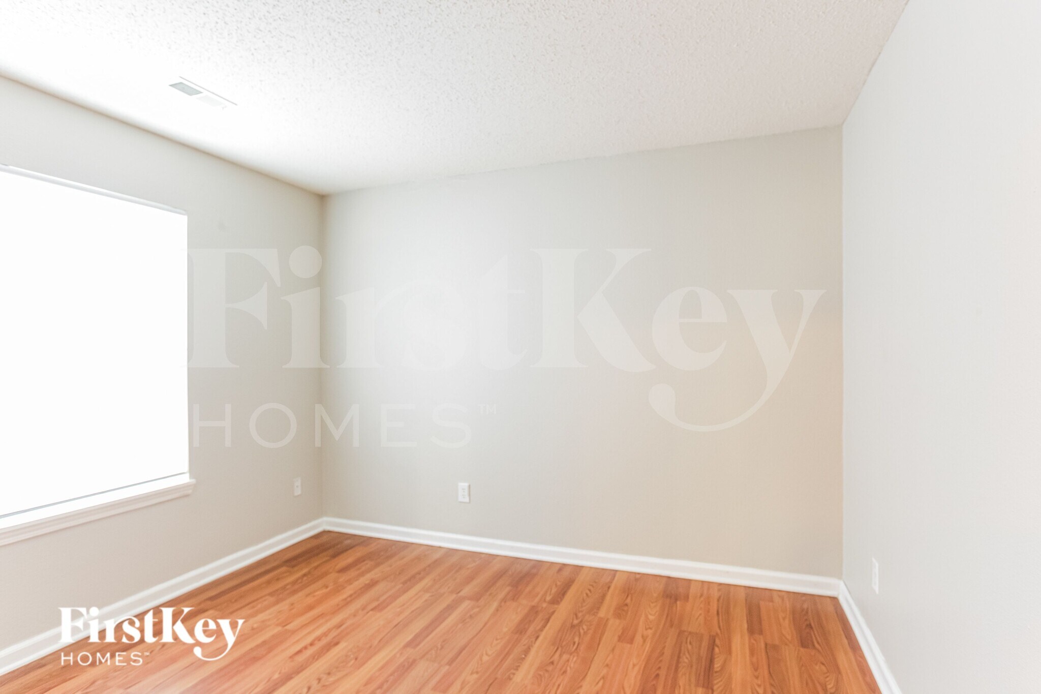 Building Photo - 15572 Dry Creek Rd