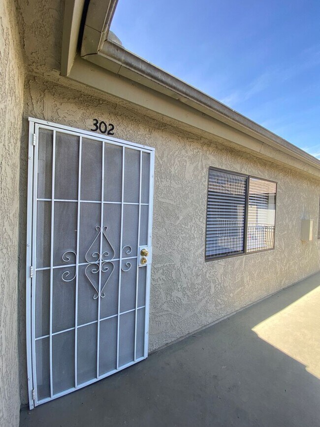 Interior Photo - 1429