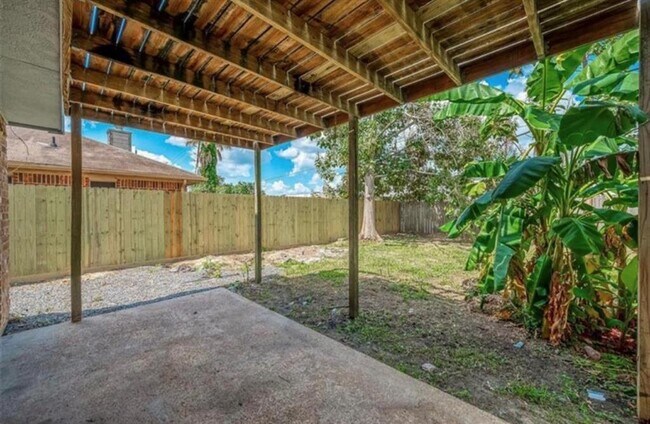 Building Photo - 5831 Caldicote St