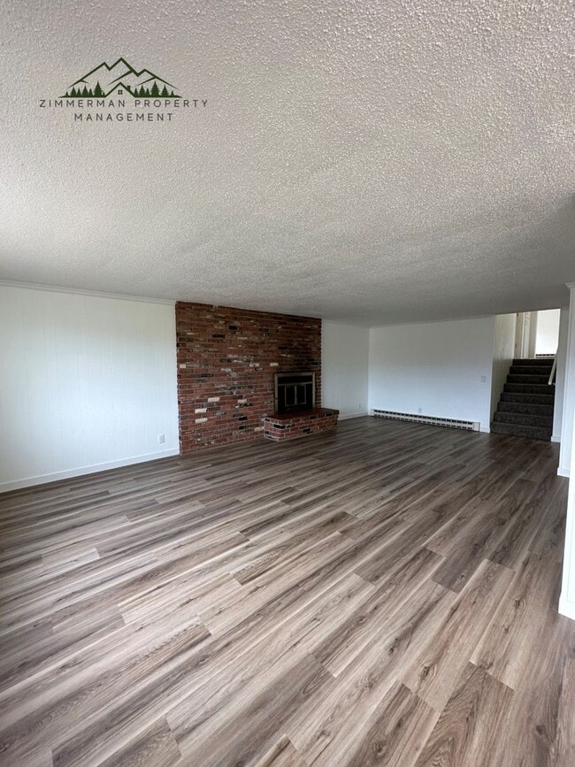 Building Photo - Coburg Beauty!! Renovated 3-bedroom, 2- bathroom