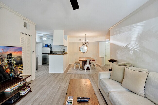 Building Photo - 2113 Tuscany Way
