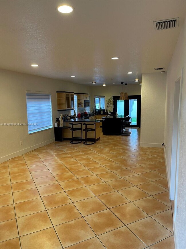 Building Photo - 2271 SW 25th St