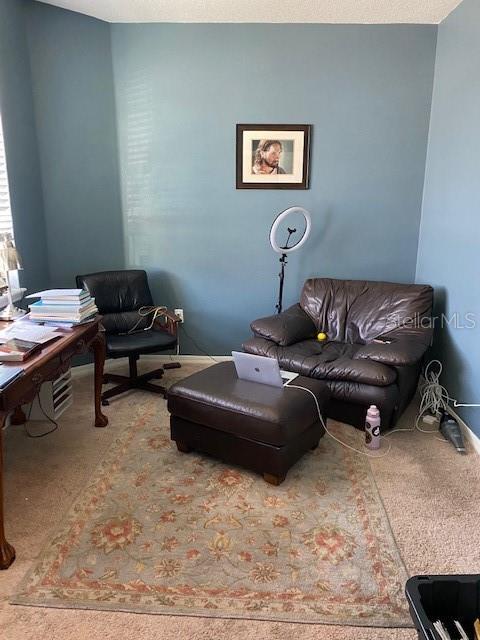 Building Photo - 610 Silverthorn Pl