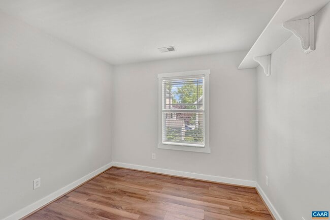 Building Photo - 8155 W End Dr