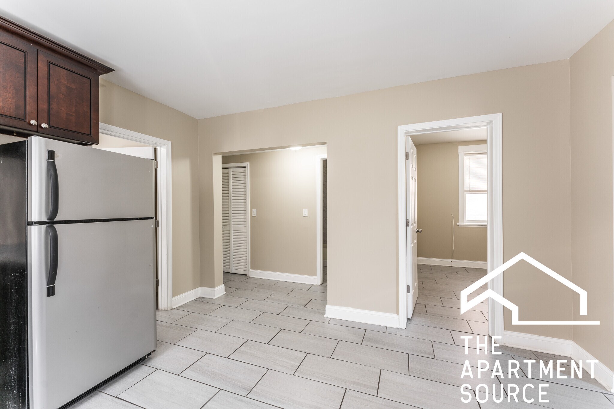 Building Photo - 2618 N Harding Ave