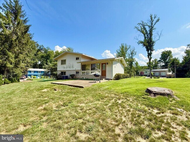 Building Photo - 7700 Glenister Dr