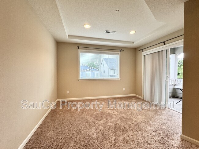 Building Photo - 11877 NW Cedar Ct