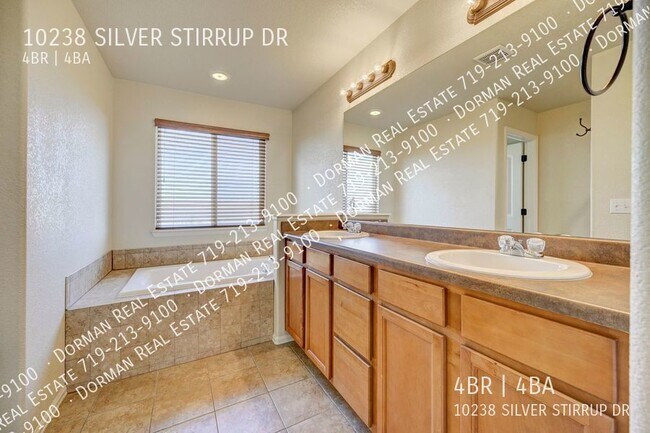 Building Photo - 10238 Silver Stirrup Dr