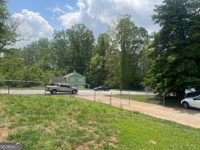 Building Photo - 5100 Redan Rd