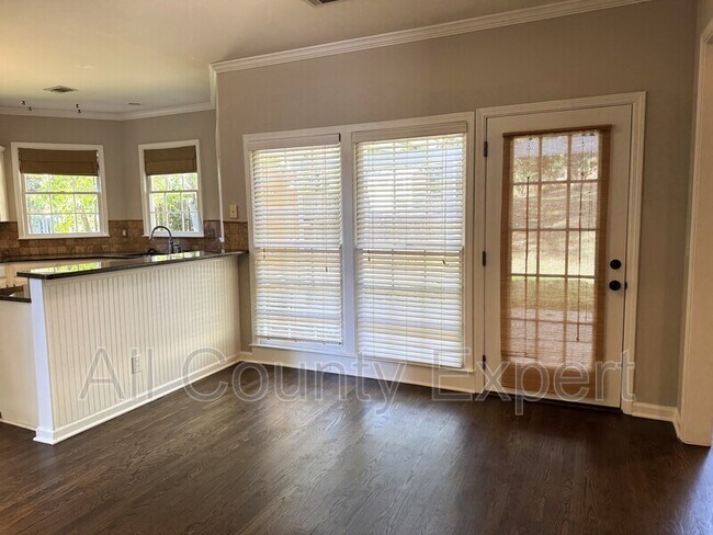 Building Photo - 4545 Sudbury Ct