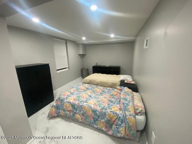 Building Photo - 293 Lawrence Ave