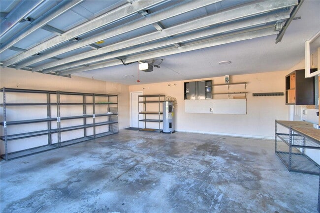 Building Photo - 2618 High Ridge Dr