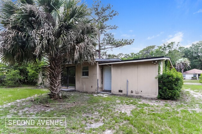 Building Photo - 8645 Samona Dr W