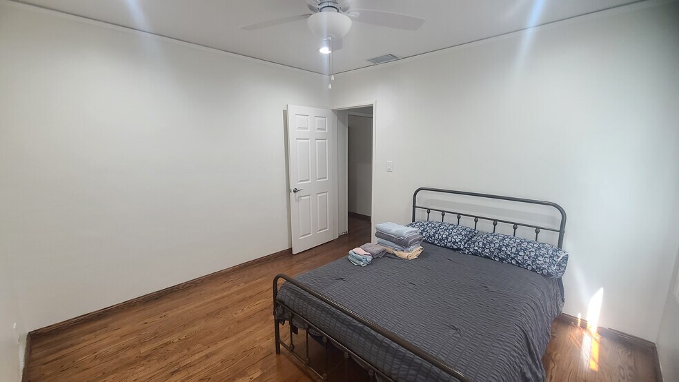 Building Photo - 2019 N Manning St