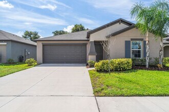 Building Photo - ***MOVE-IN SPECIAL, $500 OFF 2ND MONTH*** ...