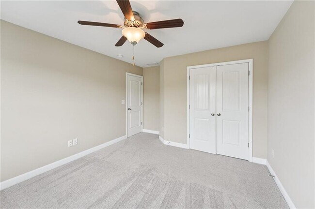 Building Photo - 6370 Shiloh Woods Dr