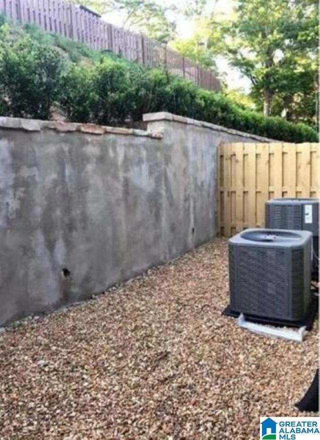 Building Photo - 4207 Lennox Dr