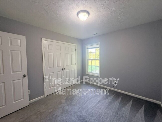 Building Photo - 641 Corsegan Rd