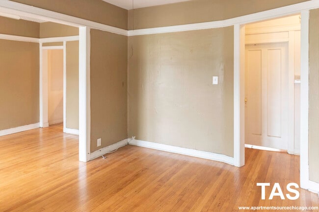 Building Photo - 5109 N Winchester Ave