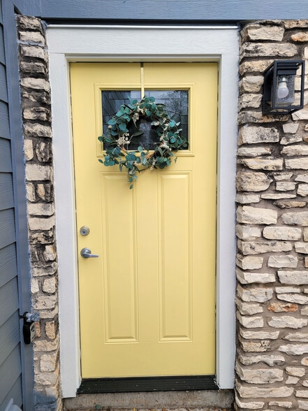 Building Photo - 920 Sirocco Dr