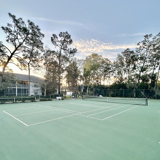 Community tennis/pickleball courts - 1582 Trafalgar Ln