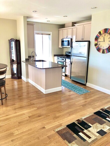 Building Photo - 1522 VFW Pkwy