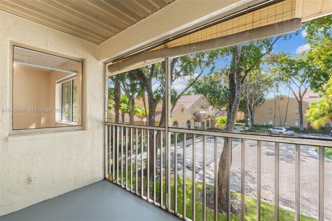 Building Photo - 1208 Coral Club Dr