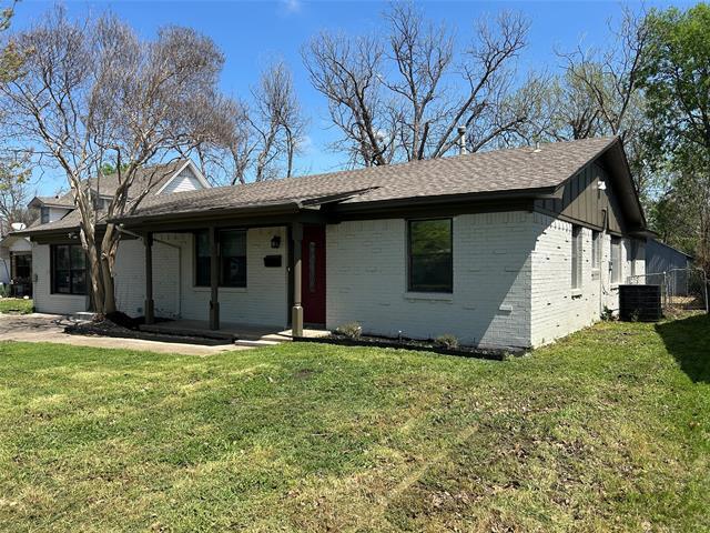 Building Photo - 220 N Bernice Dr