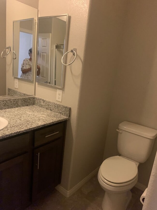 Building Photo - 2676 Chinaberry Hill St