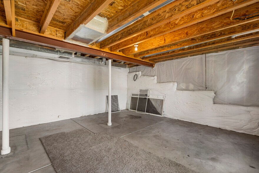 Building Photo - 7326 Village Meadows Dr