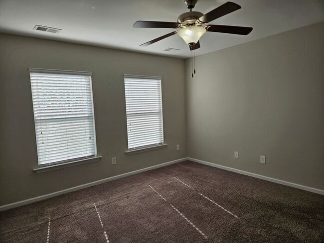 Building Photo - Great Home ! Great Schools !