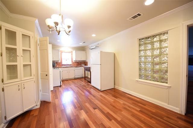 Building Photo - 9015 San Leandro Dr